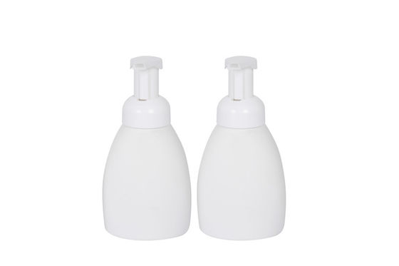 Bottiglia di schiumatura di pulizia facciale del sapone dell'ANIMALE DOMESTICO 250ml di schiumogeno della bottiglia ovale della pompa